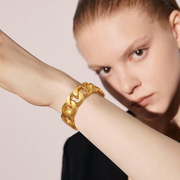 Gold Hinge Cuff Bracelet for Women Elegant 18K Gold Plated Brass Stylish - Picture 3 of 6